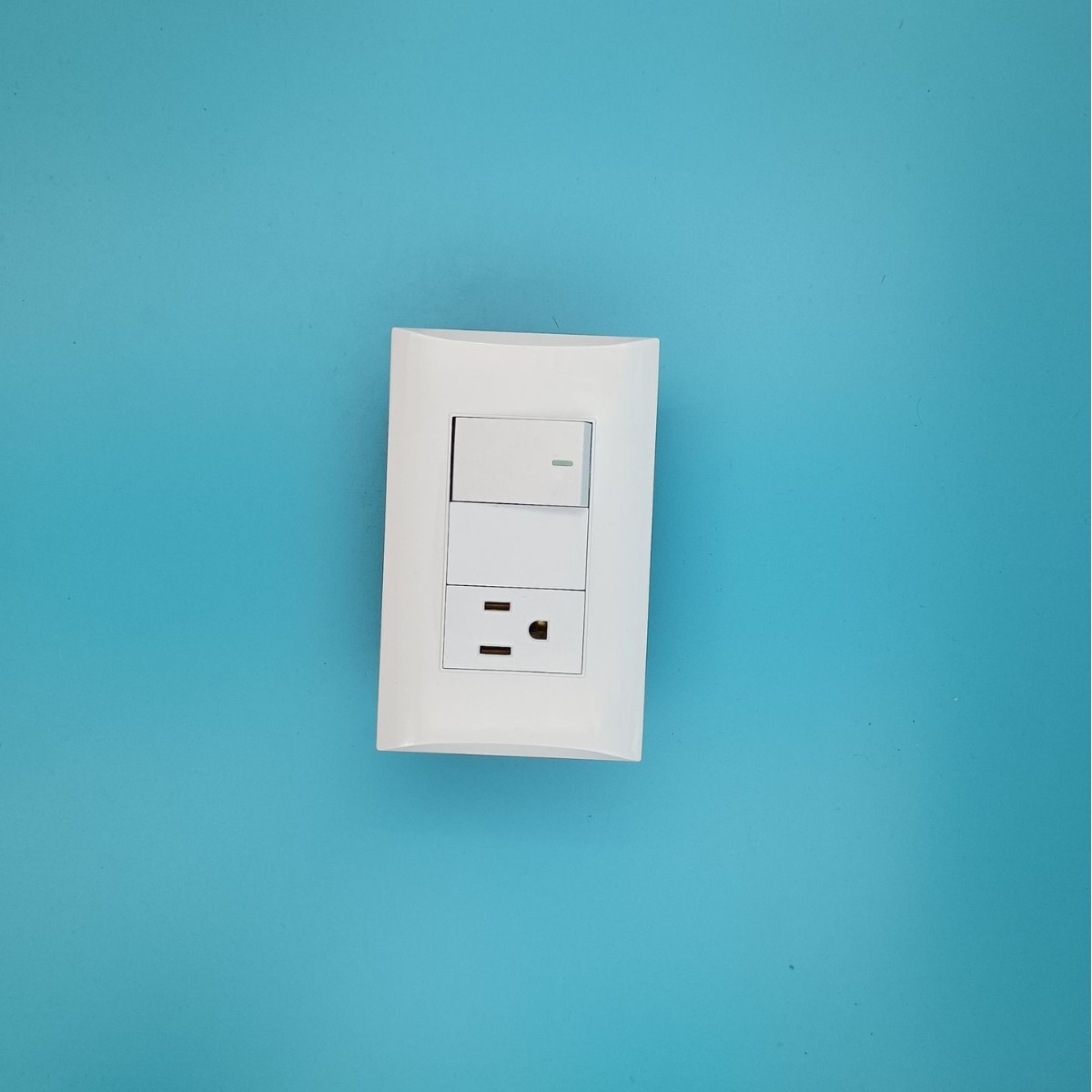 HY-A 系列 厂家直销 一开三孔 单控/双控开关 家装/工程墙壁开关