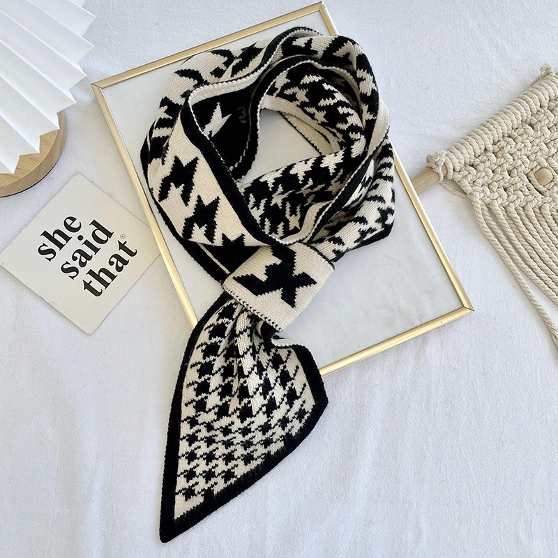 Nuevo tipo de bufandas cruzadas coreanas de otoño y invierno de ajedrez de punto de cuadros perezosos perforación bufandas de cuello