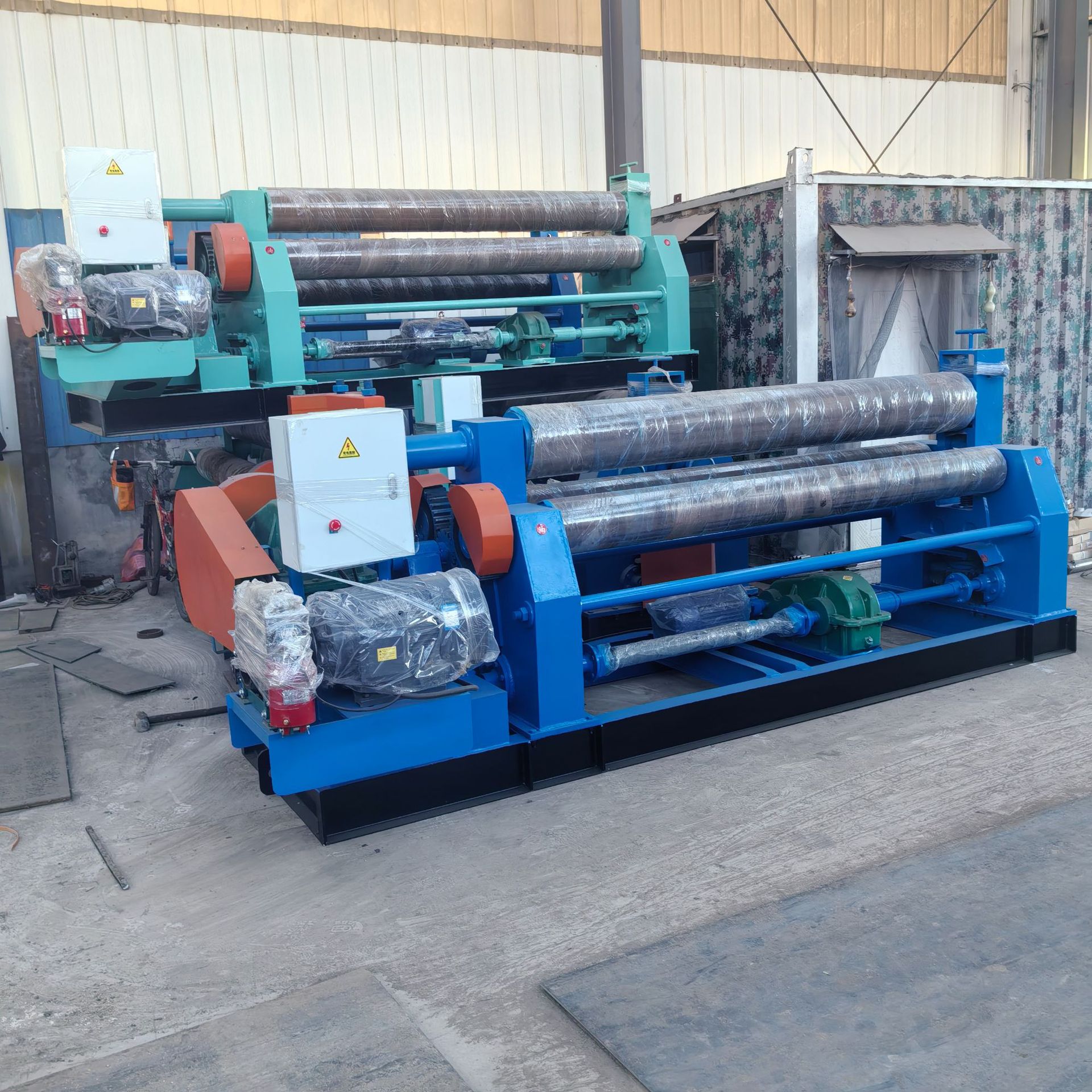 卷板机16-2200 16-2500机械自动卷板机机械传动三轴卷板机滚床台