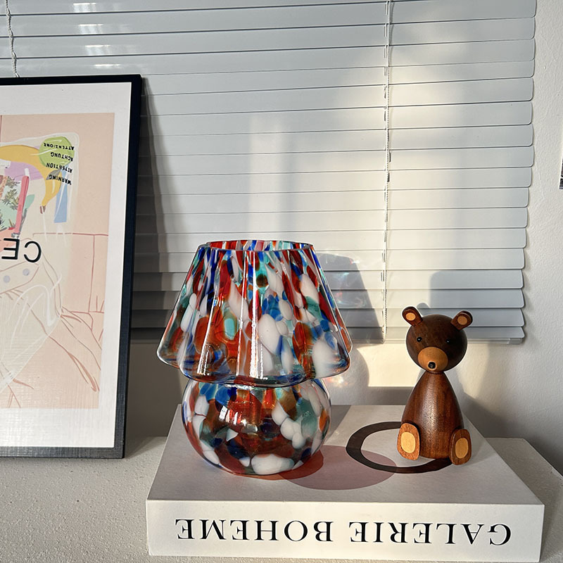 Lámpara de hongo en forma de flor creativa transfronteriza Lámpara de noche simple de estilo crema Lámpara de mesa de decoración de ambiente de niña linda in