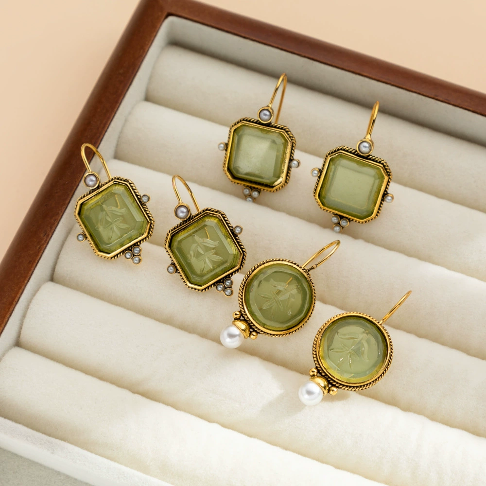 2024 новый трансграничный шестиугольник зеленый хрустальный камень мочки уха средний стиль горячая распродажа серьги модные пригородные серьги
