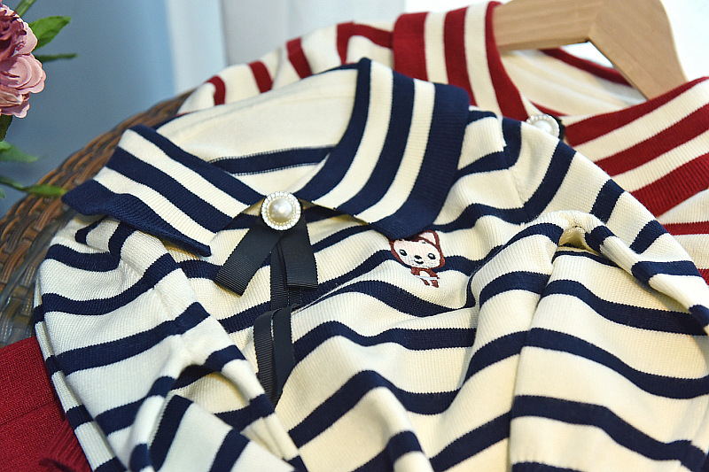 Pull à rayures bleu marine pour filles, ensemble plissé, col polo tricoté, pull avec nœud, jupe courte, YB213_voghion.com