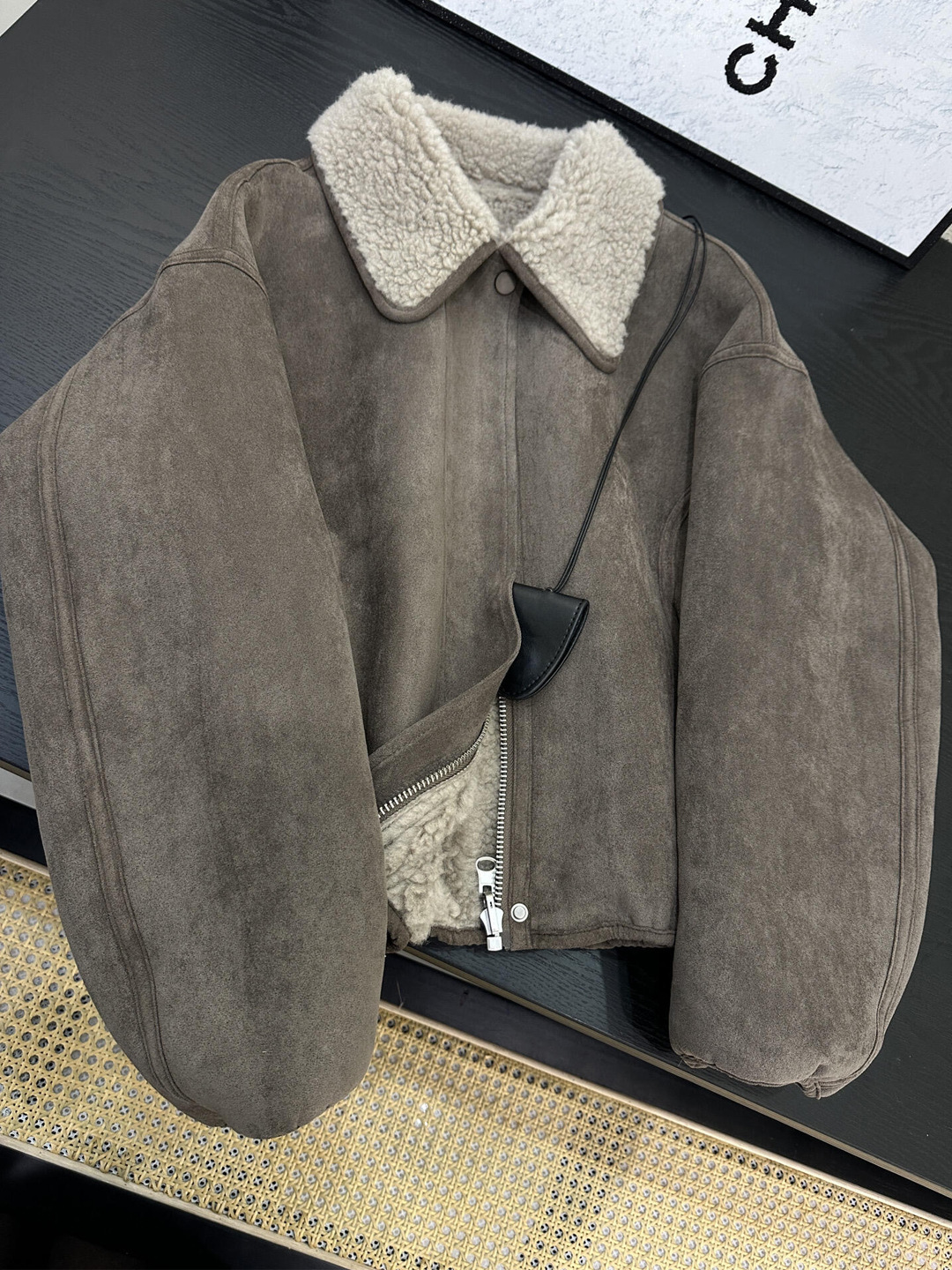 2025 New Suede Jacket Korean Style Lamb Wool Fur Integrated Short Biker Jacket Leather Coat for Petite Women Winter