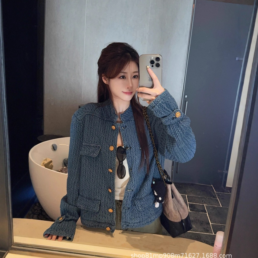 Old money stilində qadın denim gödəkçə, duru yaxalı