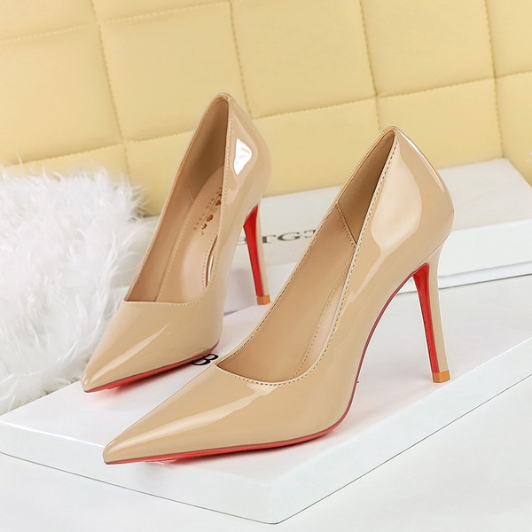 Fashionable glossy high heels stiletto heels made of patent leather…
