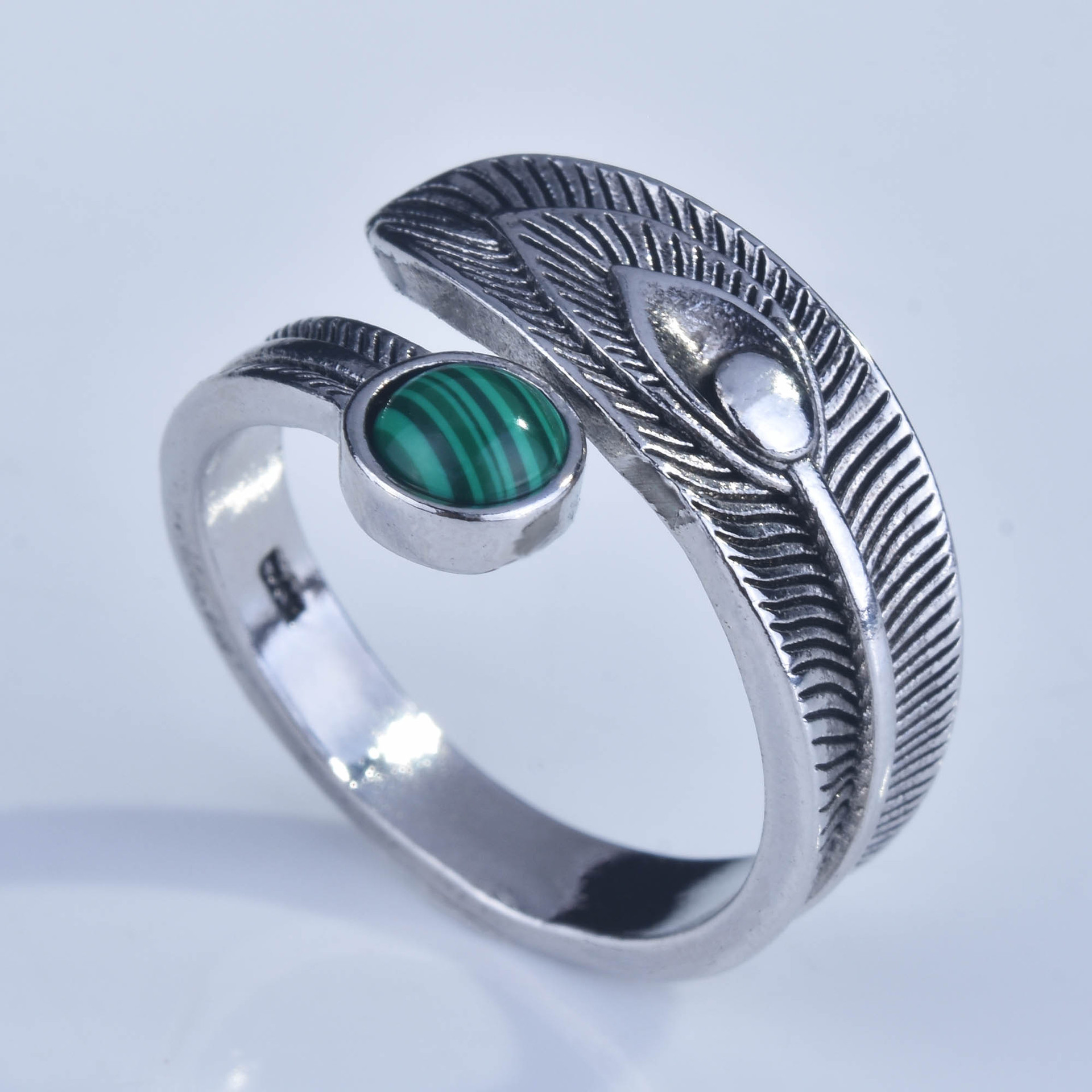 S925 Silver Retro Malachite Ring Female Model Opening Silver Jewelry Wholesale display picture 2