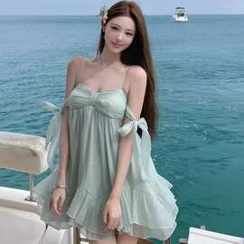 原版做法有内里薄荷绿吊带露肩蝴蝶结蓬蓬裙小个子度假风连衣裙女
