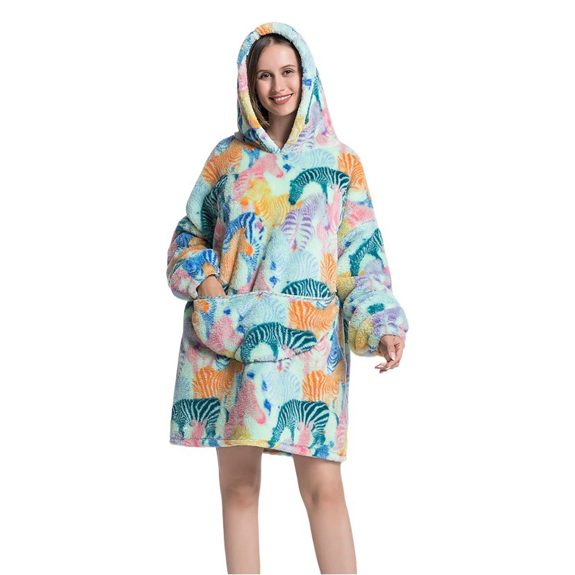 Семейные пижамы Новая зимняя одежда Свитер с капюшоном Детское носимое одеяло Взрослый ребенок Oversized Удлиненное