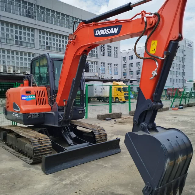Внешнеторговое сотрудничество Doosan, подержанный экскаватор 60, 90% новый, гарантия качества, вседорожный