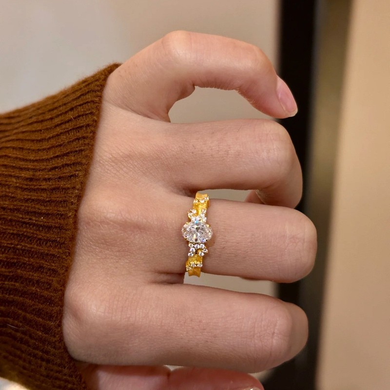 新しい星がいっぱいのダイヤモンド鳩の卵リング女性用、軽い高級ニッチハイエンドシンプルリング、ガールフレンドへのギフトとして|undefined