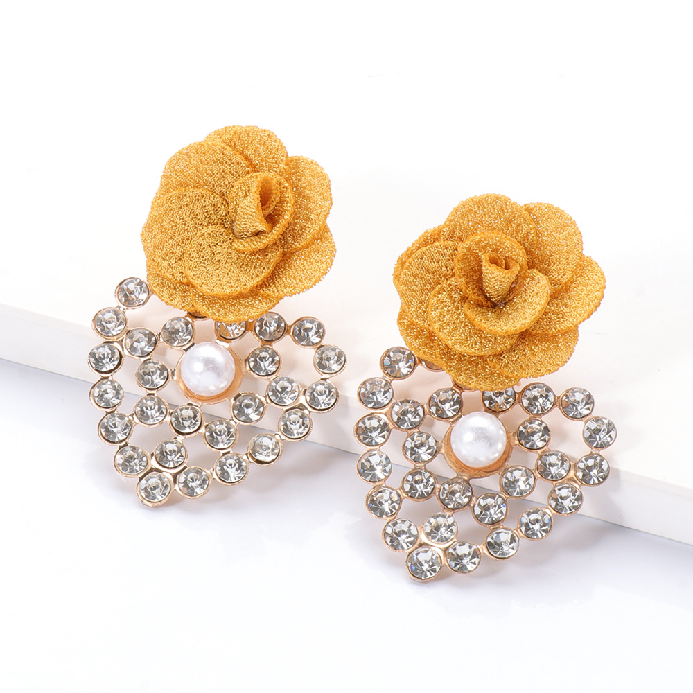 Fashion Geometric Heart-shaped Inlaid Rhinestone Flower Earrings display picture 11