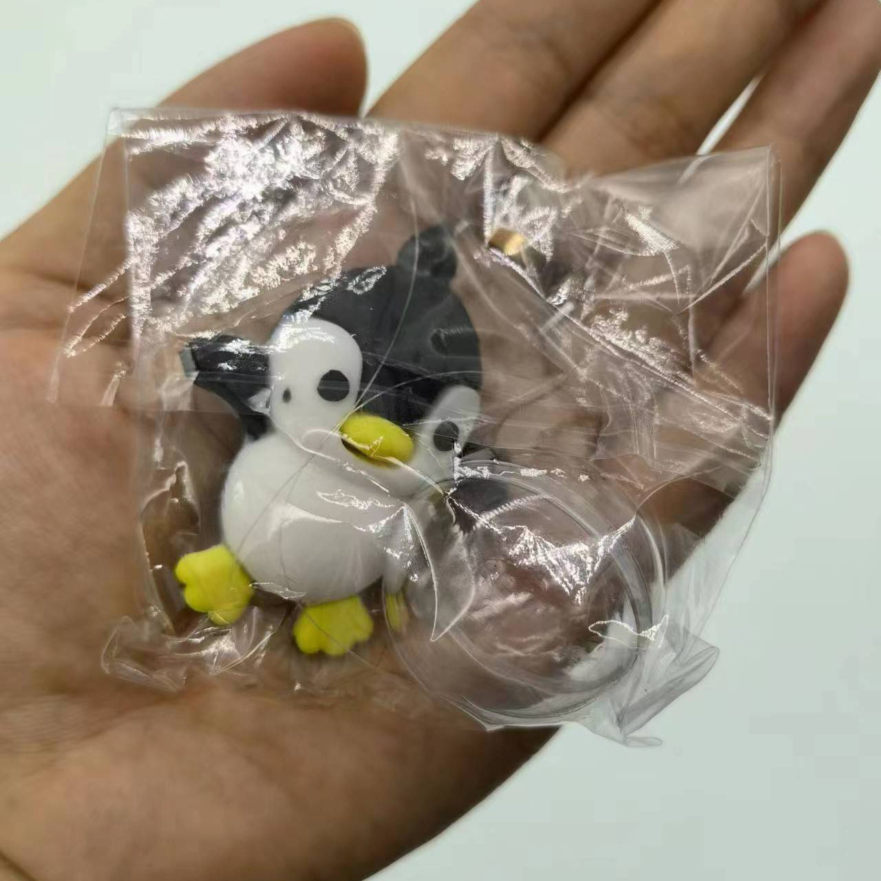 Acuario de goma suave decoración hogar pecera paisaje decoración suspendida bola pingüino colgante al por mayor flotante bola transparente