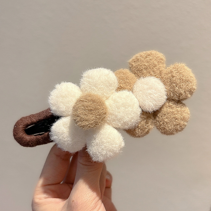 Horquilla de flores de felpa de otoño e invierno, clip de agarre de temperamento de alto nivel femenino