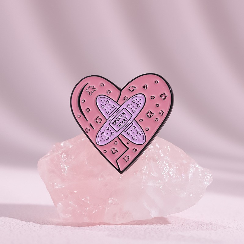 Cartoon Style Simple Style Pin Letter Heart Shape Alloy Plating Unisex Brooches display picture 5