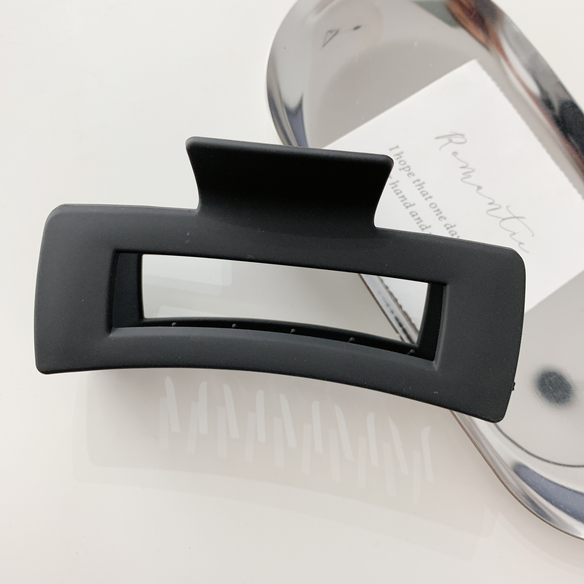 Clip de pelo negro pequeño clip de pelo femenino tocado Cabeza trasera horquilla alta Cola de Caballo horquilla fija clip de tiburón grande al por mayor