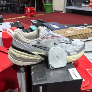 V2KRunte2025�ϵ�Ь��Ь���¿���kkܛ���ļ�ԭ����Ů��ЬŮЬ����