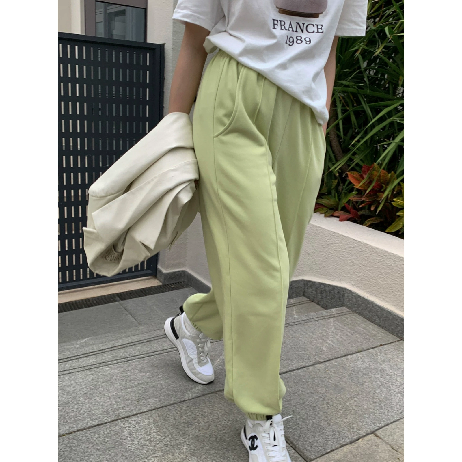 [Без возврата, без изменений] Корейская версия вышитых букетных брюк 2023 Весенние Новые брюки Джокер повседневные брюки с высокой талией женские