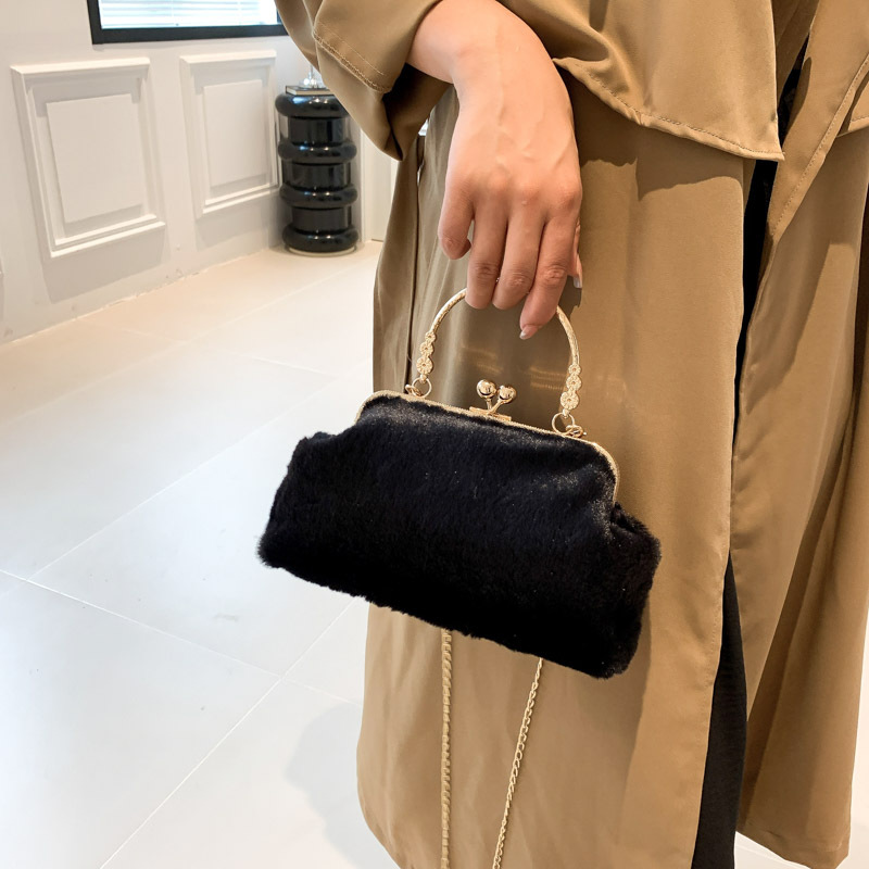 Otoño e Invierno bolso de La felpa ins moda perla bolso de hombro de alta calidad personalidad diseño cadena bolsa para las mujeres