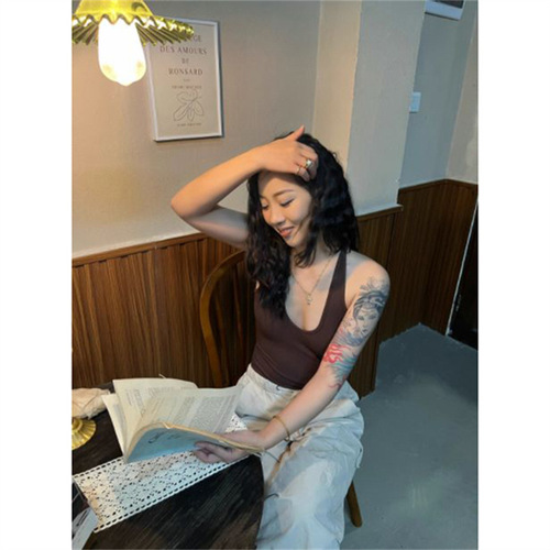 Stylish, Body-Concealing Tank Top Bodysuit for Summer - Sexy, Short-Sleeve, Backless, Outerwear, and Underlayer