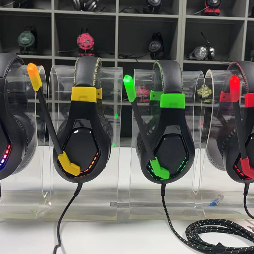 Auriculares con cable para computadora de modelo privado del fabricante Auriculares para consola de juegos PS4 Auriculares para auriculares PS5 XBOX con trigo