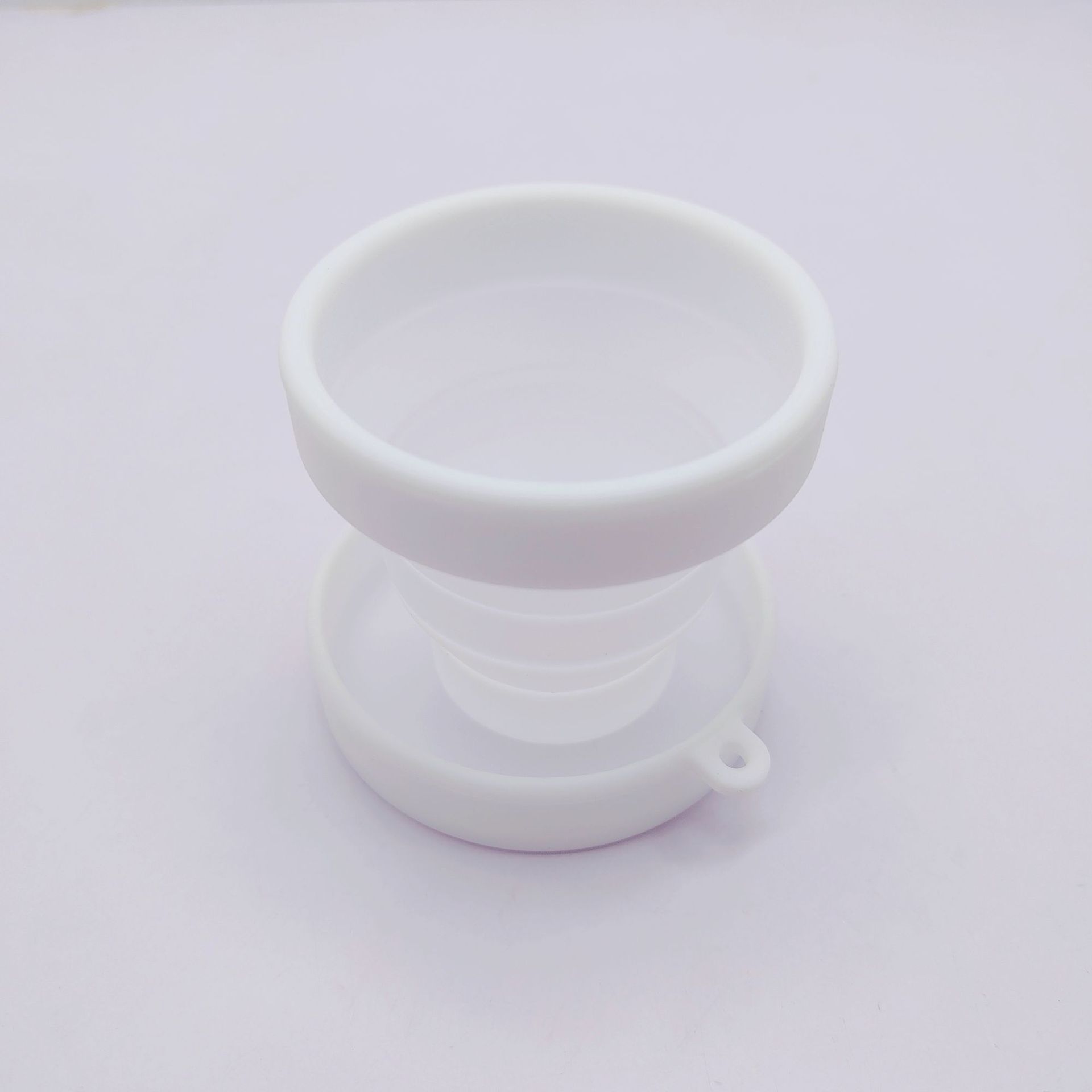 Taza de agua plegable de silicona para viajes al aire libre, taza retráctil portátil a prueba de caídas, taza de regalo de vacaciones publicitaria en stock
