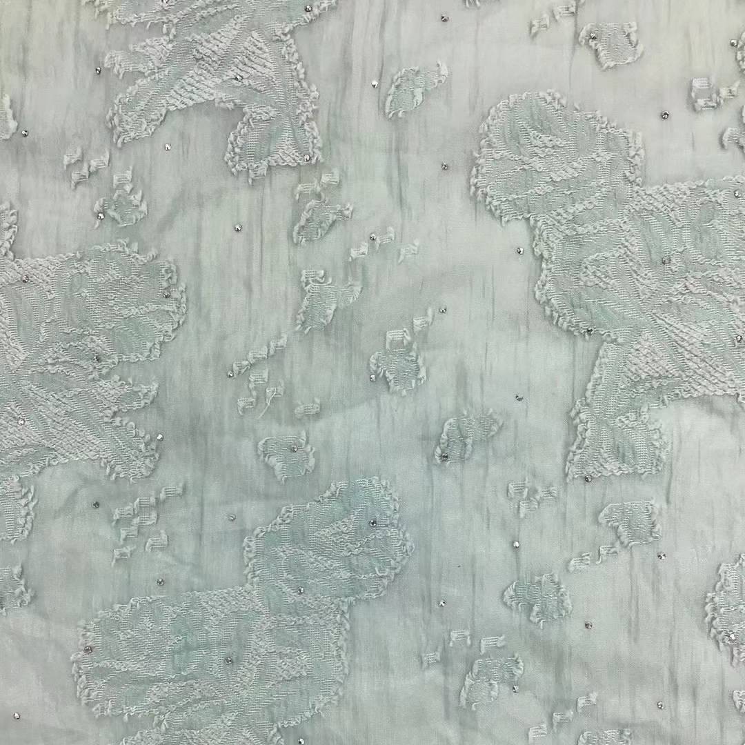 恒薇新品  立体剪花现货新款涤纶连衣裙雪纺面料 现货供应