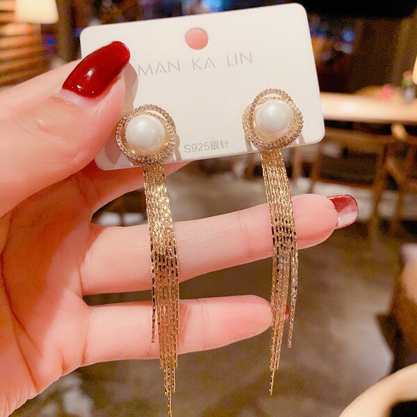 geometric fashionable retro earrings from pearl with tassels