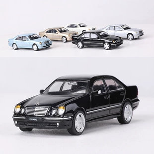 Модель Mercedes E55 AMG W210 масштаб 1:64 металл