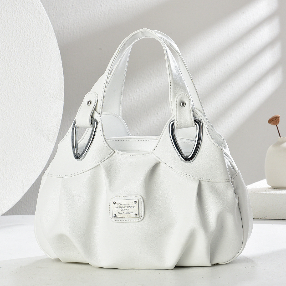 2025 nuevo estilo de moda de madres de mediana edad bolso de mano temperamento bolso de madre bolso de hombro de moda europea y americana