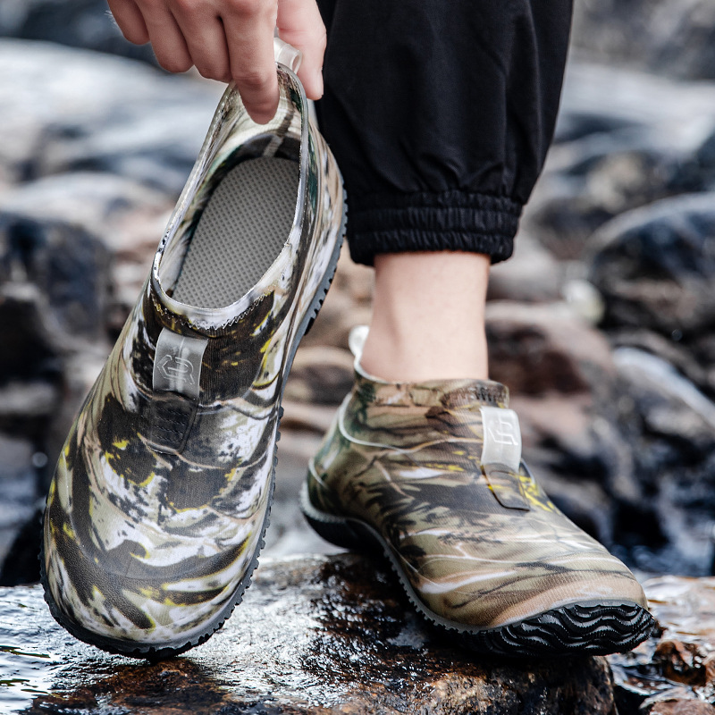 Zapatos de caucho impermeables de barril corto transfronterizos de moda camuflado camuflado botas de lluvia al aire libre arroyo frente al mar zapatos de agua zapatos de lluvia antideslizantes