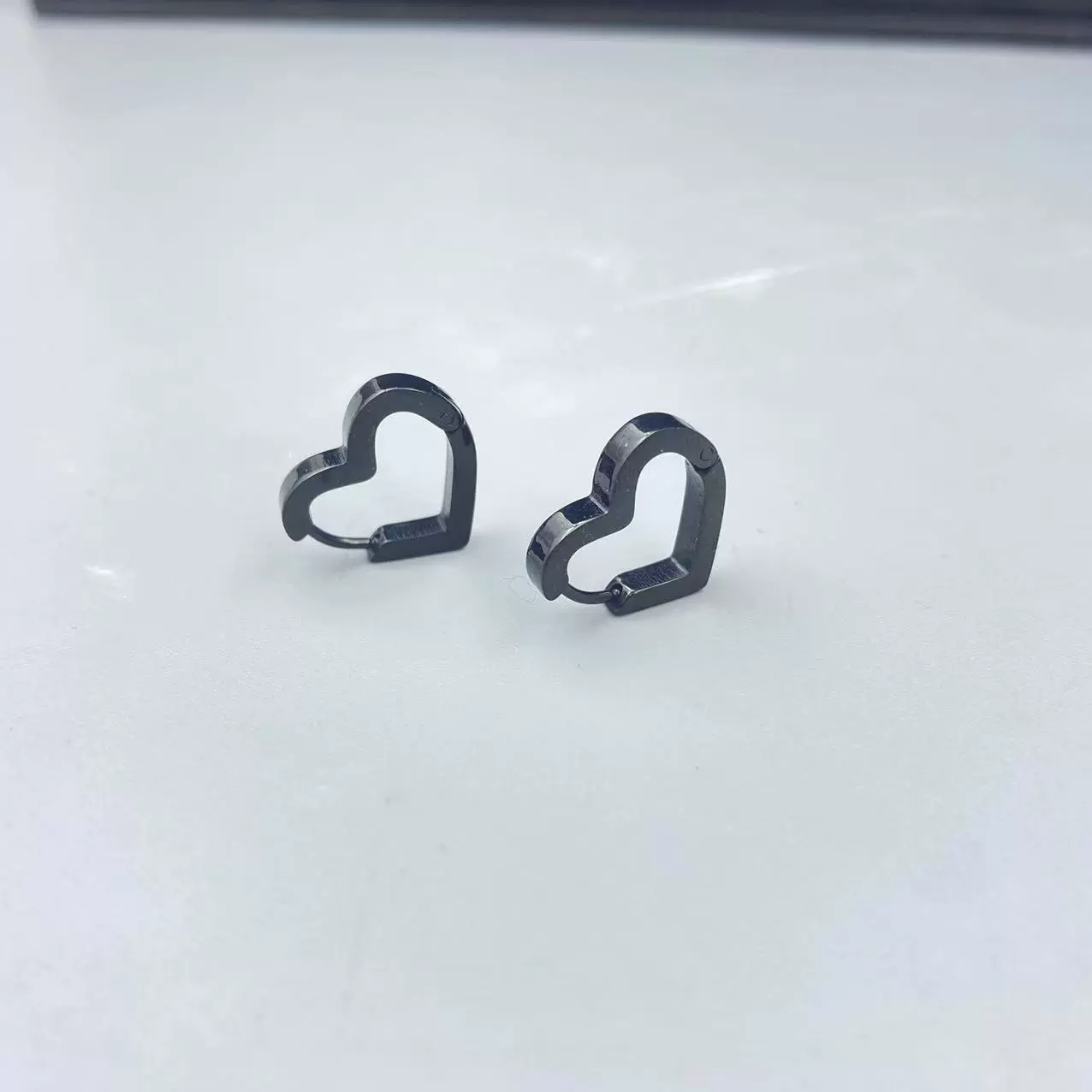 Серьги из нержавеющей стали в форме сердца, французский стиль, легкая роскошь, простой и элегантный дизайн
