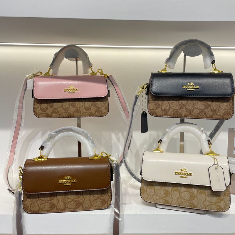 High-End Small Square Handbag 2026 Summer New Retro Print Handbag Versatile Fashion Shoulder Crossbody Bag