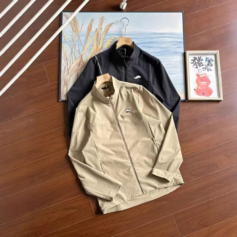 High-End Line! Urban Travelers! 2026 Spring New Men's Simple and Versatile Solid Color Stand Collar Jacket High-End Line! Urban Travelers! 2026 Spring New Men's Simple and Versatile Solid Color Stand Collar Jacket
