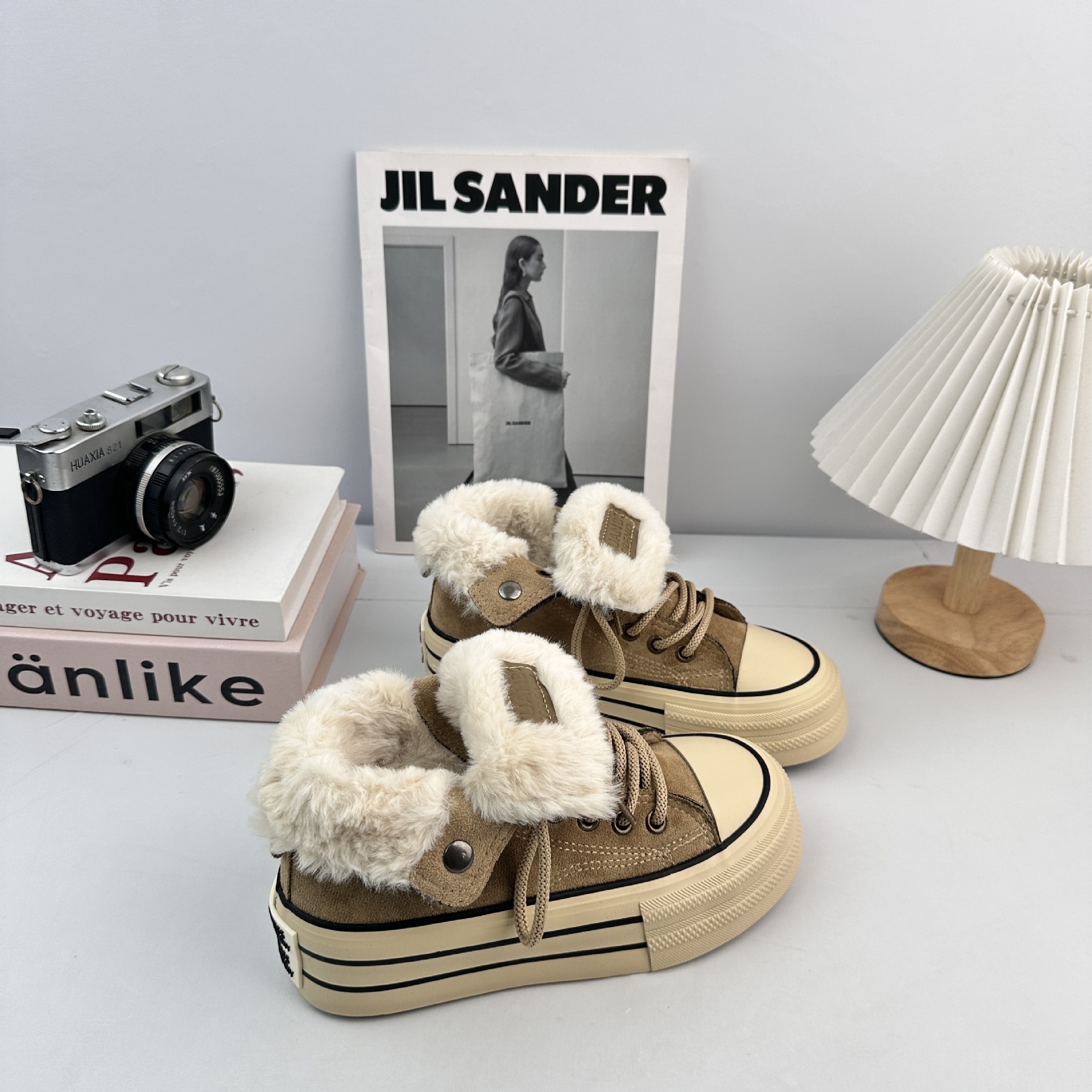 Estudiantes de invierno de Yuanbo coreanos zapatos de lona de terciopelo versátiles para mujeres 2025 nuevos zapatos de terciopelo Harajuku de fondo grueso image 5