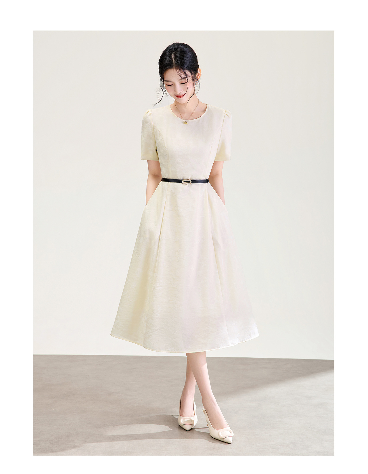Đầm maxi nữ thắt eo họa tiết bướm jacquard kiểu Pháp — màu be chi tiết 12