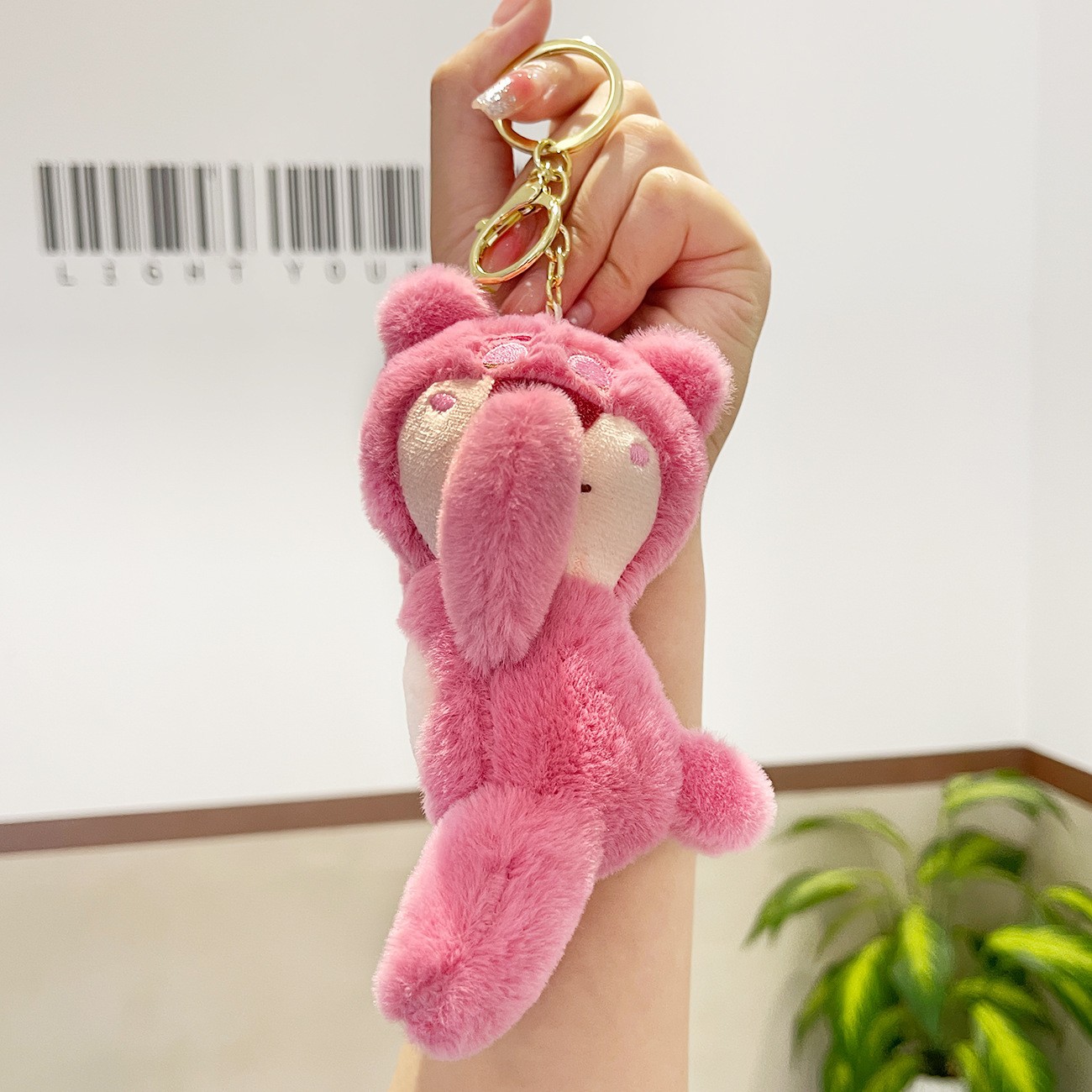 Cuatro pulgadas muñeca máquina colgante felpa llavero lindo muñeca mochila adornos grab máquina muñeca regalo al por mayor