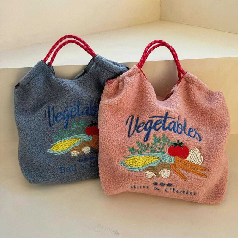 2024 Winter Ball Chain Embroidered Lamb Fleece Teddy Fleece Shopping Bag Simple Commuter All-match Shoulder Bag