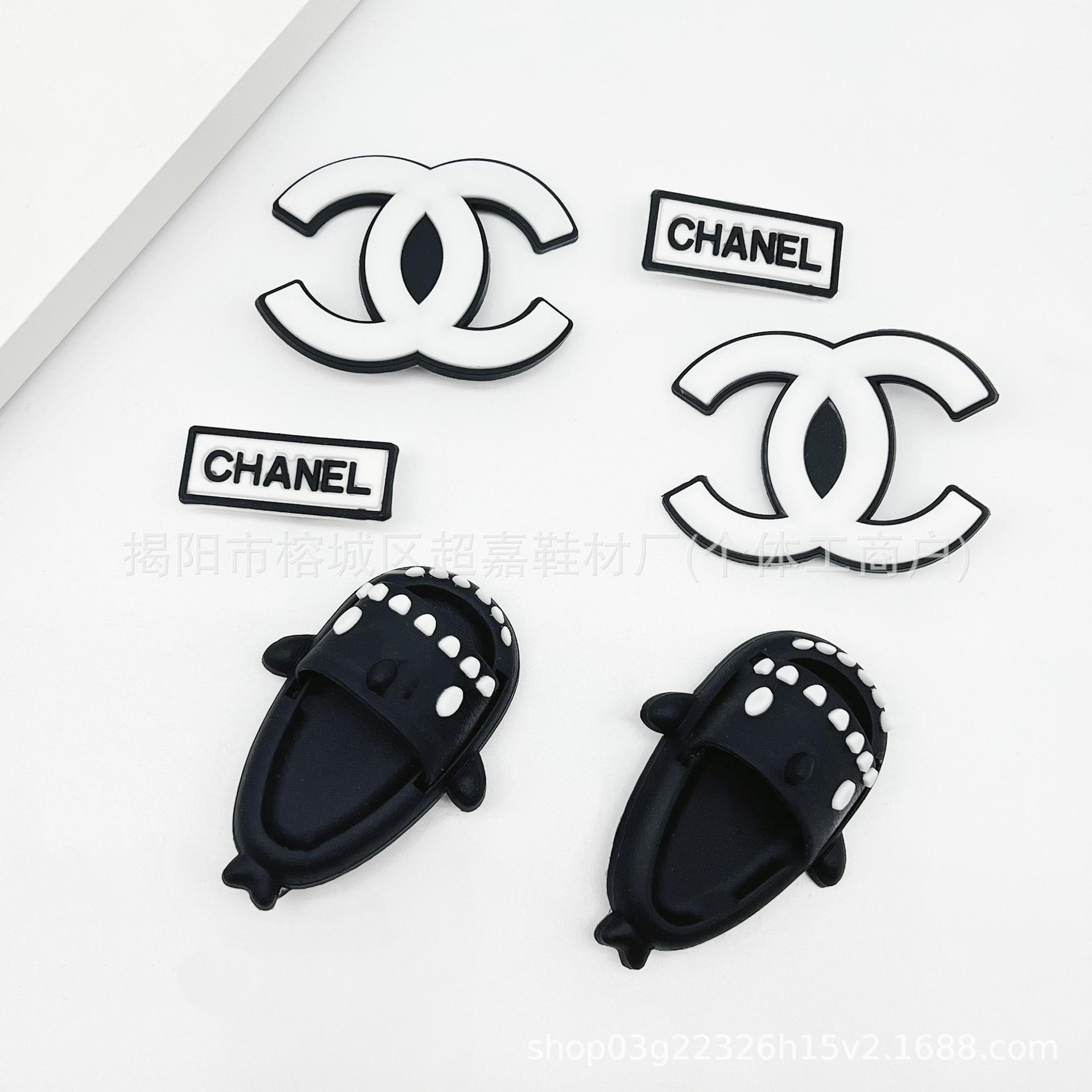 DS-209 Zapatos Black Shark Pequeña Fragancia