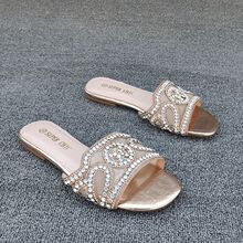 �W���U��ˮ�һ����~2025�n���Ŀ�¶ֺ�r�аٴ��ճ��⴩��Ь��Ů