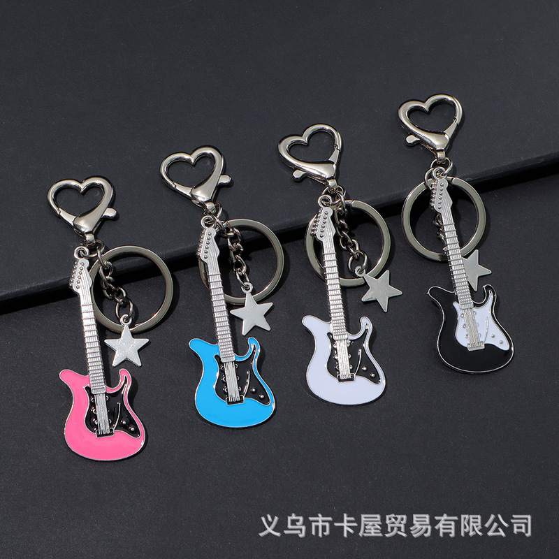 Cross-border guitar keychain creative gift Y2K hot girl love buckle wish hot selling star pendant