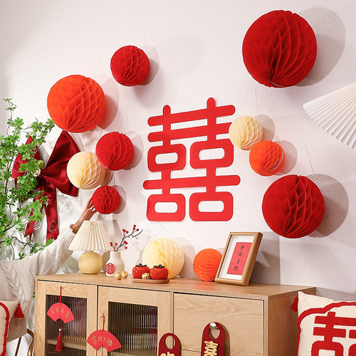 Wedding room layout, woman’s bedroom, man’s room, living room, Internet celebrity honeycomb ball background wall, wedding word latte decoration