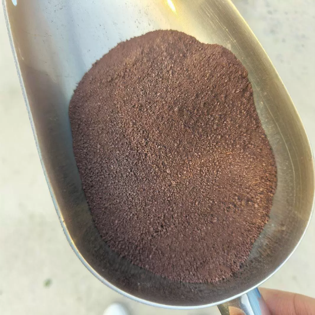 Chi Tie частица Wenhao производит большое количество экспериментальных образцов частиц красной железной руды