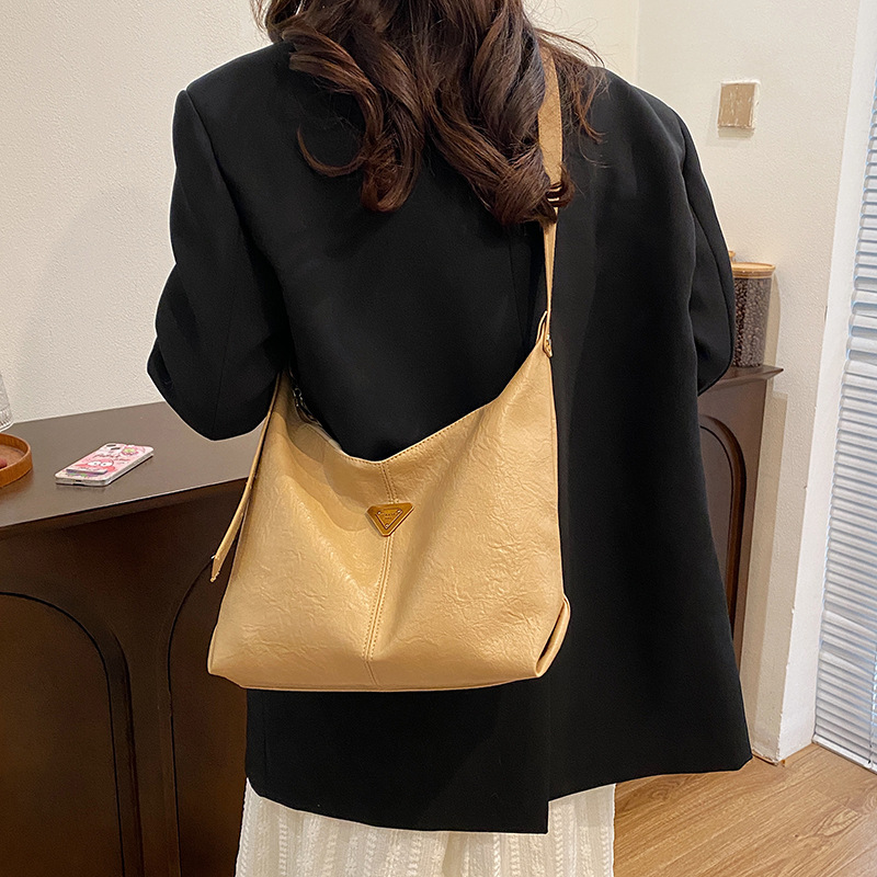 Bolso de gran capacidad, bolso de mujer 2024, nuevo estilo de moda de alta calidad, bolso de cuero suave, bolso de hombro, bolso de viaje al trabajo.