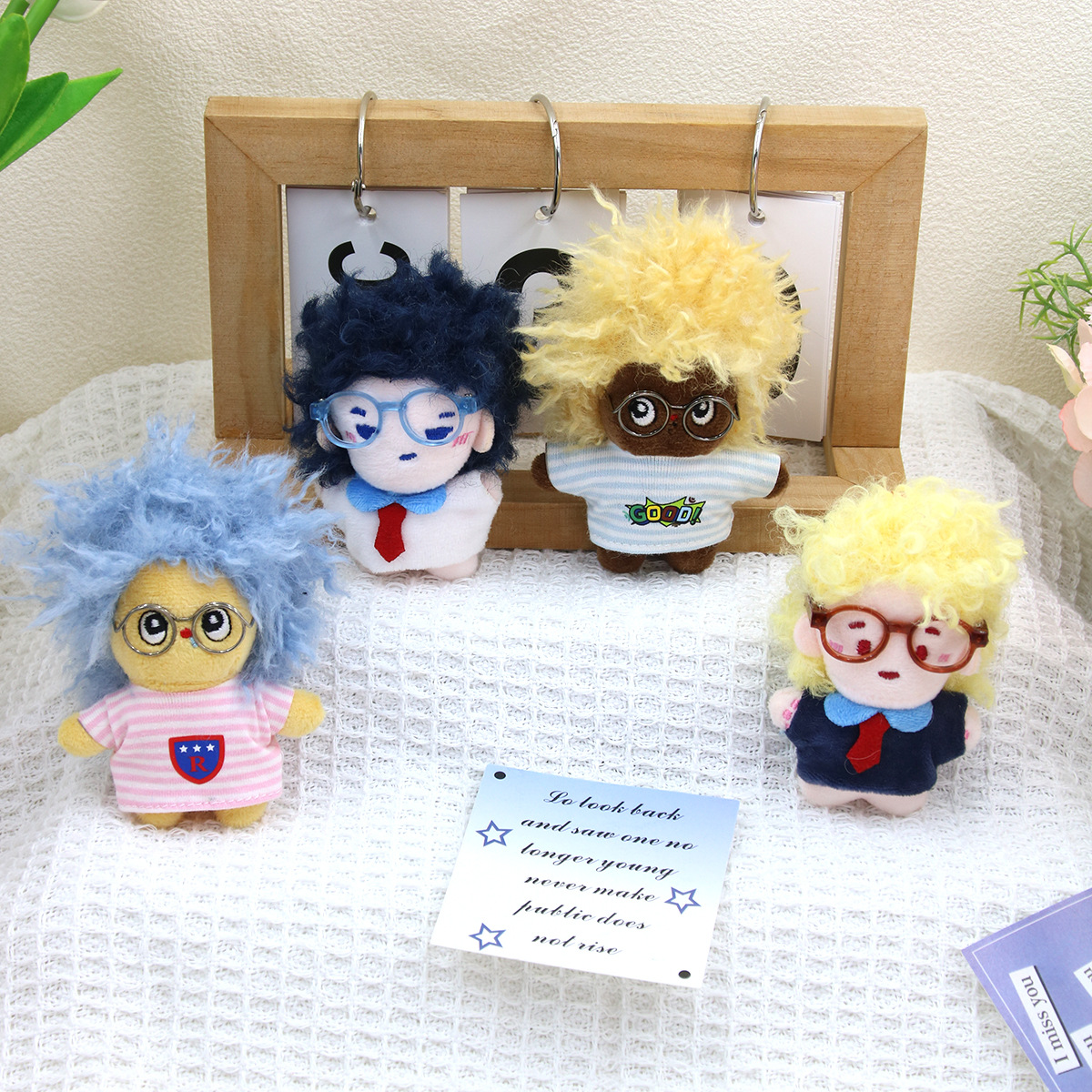 Cute curly-haired doll, plush toy keychain, plush toy, graduation gift, wholesale