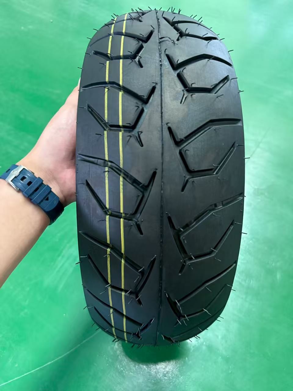 电动车摩托车轮胎150/70－13真空胎13寸轮胎酷车胎加厚耐磨