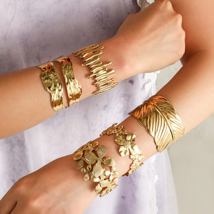 (Cross-border trading), retro fashionable brand geometric bracelet stainless steel, jewelry, European style, simple and elegant design