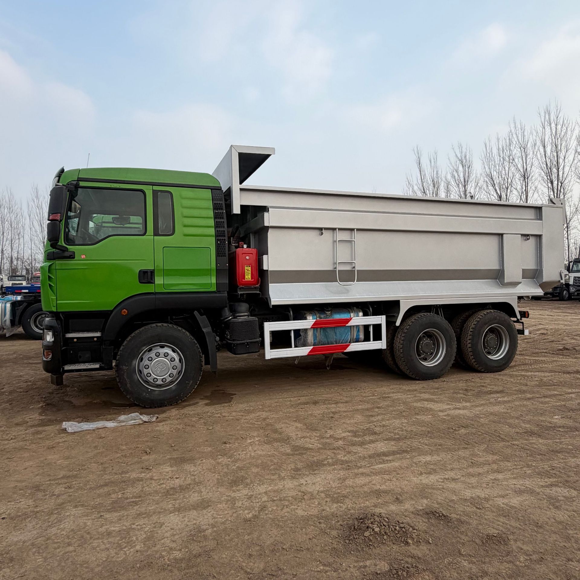 Howo 440 Horsepower Howo Shandeka Tx Rear Eight-Wheel 6X4 Engineering Dump Truck Construction Waste Rear-Dump Dump Truck