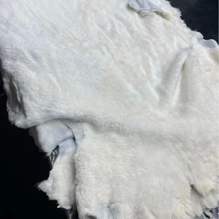 厂家细毛羊毛整张羊皮绵羊皮羊剪绒鞋里皮皮毛一体羊毛里皮料