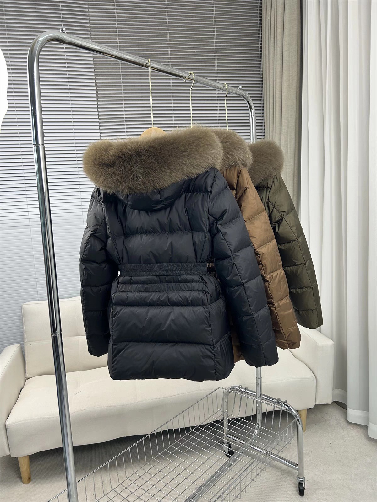 Autumn Winter New European Style Waist Slimming 90 White Duck Fox Fur Collar Down Jacket Women Short Trendy Coat_voghion.com