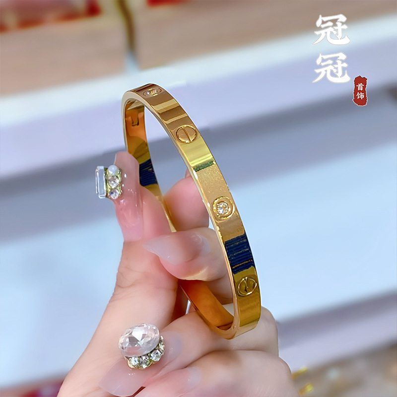 ゴールドストアと同じスタイルのサンドゴールドジュエリー、輝くストーン付きバックルブレスレット、軽くて豪華な高級ソリッドゴールドレディースブレスレット、長期間色褪せしません。|undefined